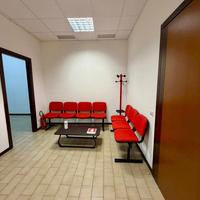 Luminoso appartamento uso ufficio