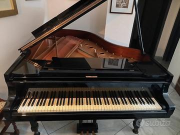 Pianoforte  mezza coda Steinway & Sons