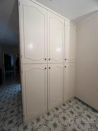 Armadio bianco a 5 ante