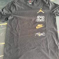 Maglietta nera, Jordan taglia L