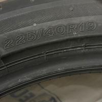 4 pneumatici estivi 225/40 r 19