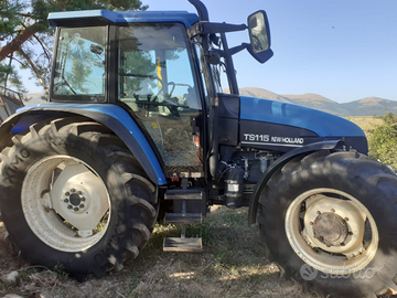 Trattore New Holland TS115 4WD
