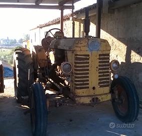 Trattore d'epoca OM 50 R