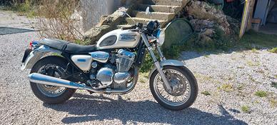 Moto Triumph Thunderbird