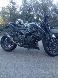 Suzuki GSX S 750