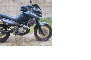 Suzuki XF 650 Freewind,