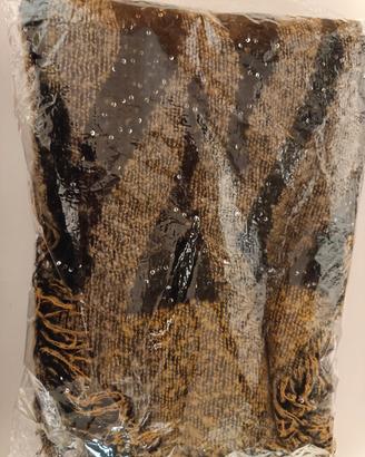 Grande sciarpone Nuovo con cartellino 