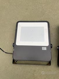 6 Fari  LED BRIGHTLIGHT 200W