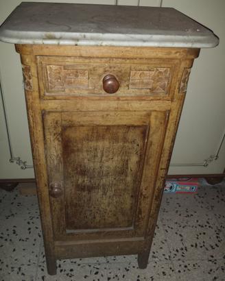 Comodini antichi