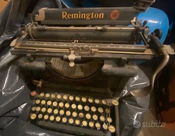 Macchina da scrivere Remington e televisione