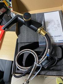 Miscelatore nero con indicatore temperatura LED