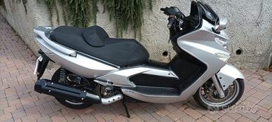 SCOOTER KYMCO 250 XCITING del 2006 – 19.500Km.