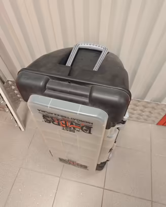 Set completo attrezzatura  subacquea con cassa 