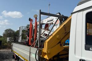 Ivevo 65/24 con gru