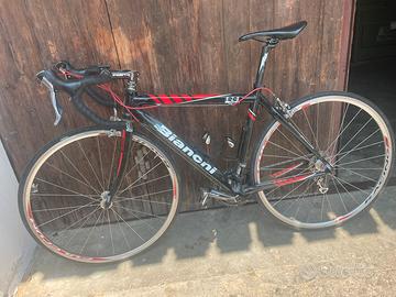 Bianchi 928 Carbon – gruppo Shimano Ultegra