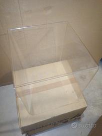 Mobiletto in plastica plexiglass