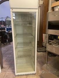 vetrina frigo professionale Liebherr