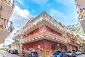 3 LOCALI A VILLABATE