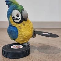 Pappagallo in legno di cirmolo fatto a mano