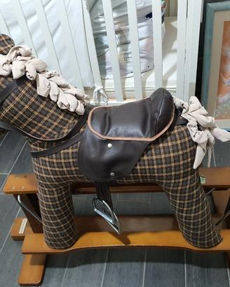 cavallo a dondolo 
