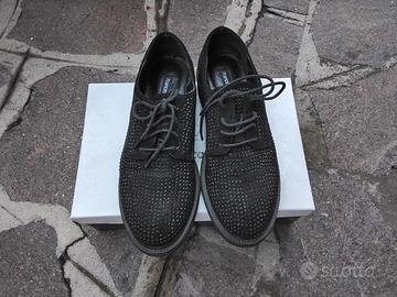 Scarpe stile inglese nere con brillantini 38