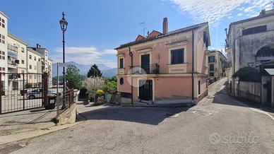 DEPOSITO A PELLEZZANO