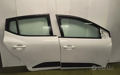 Porta portiera dx sx dacia sandero 2020>2026