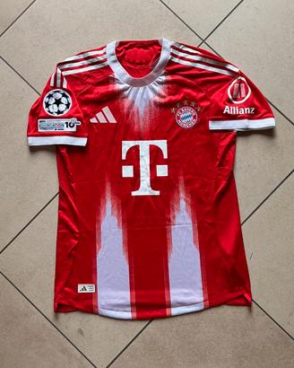 OLISE n.17 Bayern 25/26