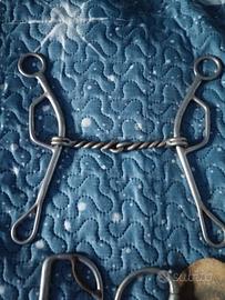 In blocco per maneggi e centri equitazione