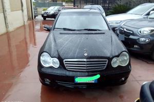 Mercedes 220 e 200