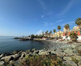 3 LOCALI A GENOVA