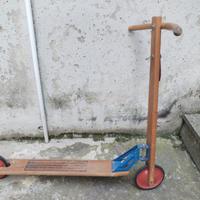 MONOPATTINO  IN LEGNO
