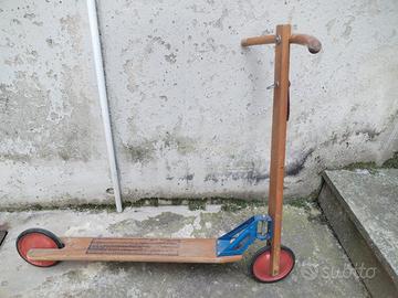 MONOPATTINO  IN LEGNO