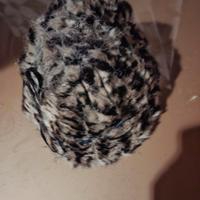 cappello tigrato di pelo