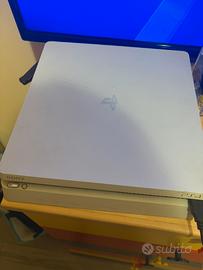 Playstation 4 slim
