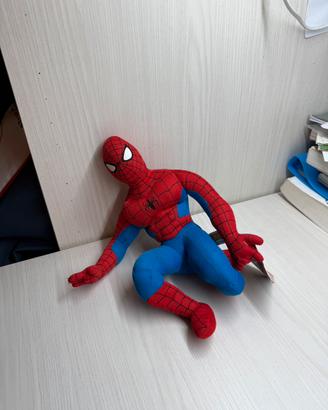 peluche spiderman
