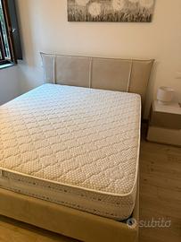 Letto matrimoniale completo di rete e materasso