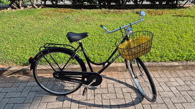 bicicletta donna  Atala con bacchette e cestino