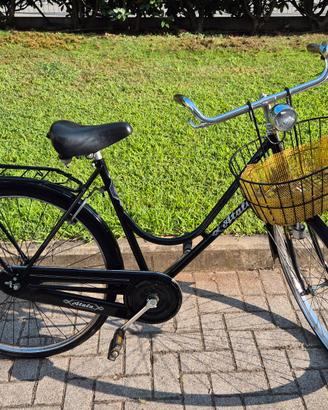 bicicletta donna  Atala con bacchette e cestino