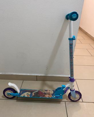 Monopattino bambina frozen