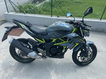 Moto kawasaki 125 serie z