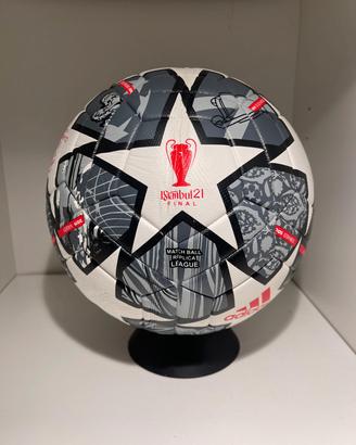 pallone champion 2021