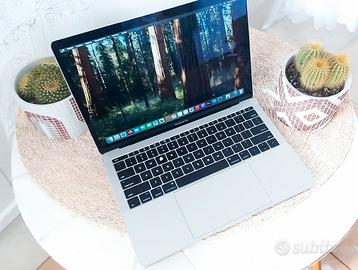 MacBook Pro 13” 2016 | i5 2.0 GHz | 8GB RAM |Apple
