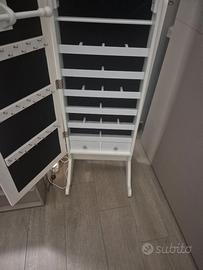 Contenitore per bigiotteria