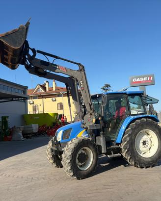 NEW HOLLAND TLA 90 + MAILLEUX U408
