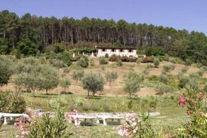 Rustico / Casale di 140 m² con più di 5 locali e b