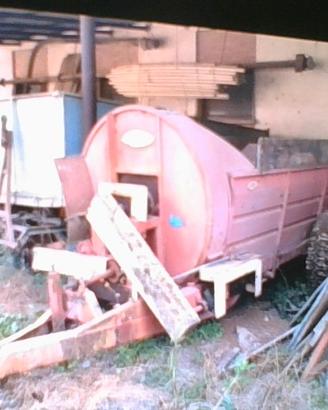 rimorchio agricolo spandiletame