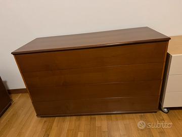 Comò da camera da letto in legno