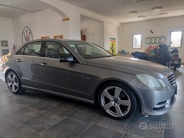 Mercedes-benz E 220 CDI Premium