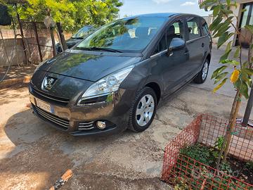 peugeot 5008 2013 1600 hdi perfetta 